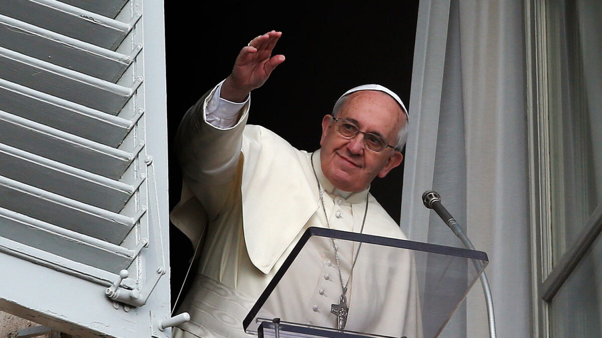 El Papa Francisco protagoniza la portada de la revista musical Rolling Stones