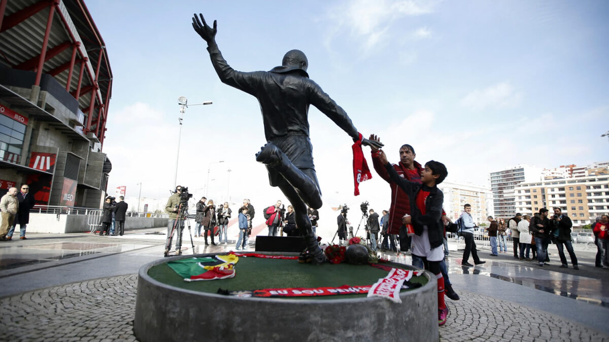 Muere Eusebio, la «pantera negra de Portugal».