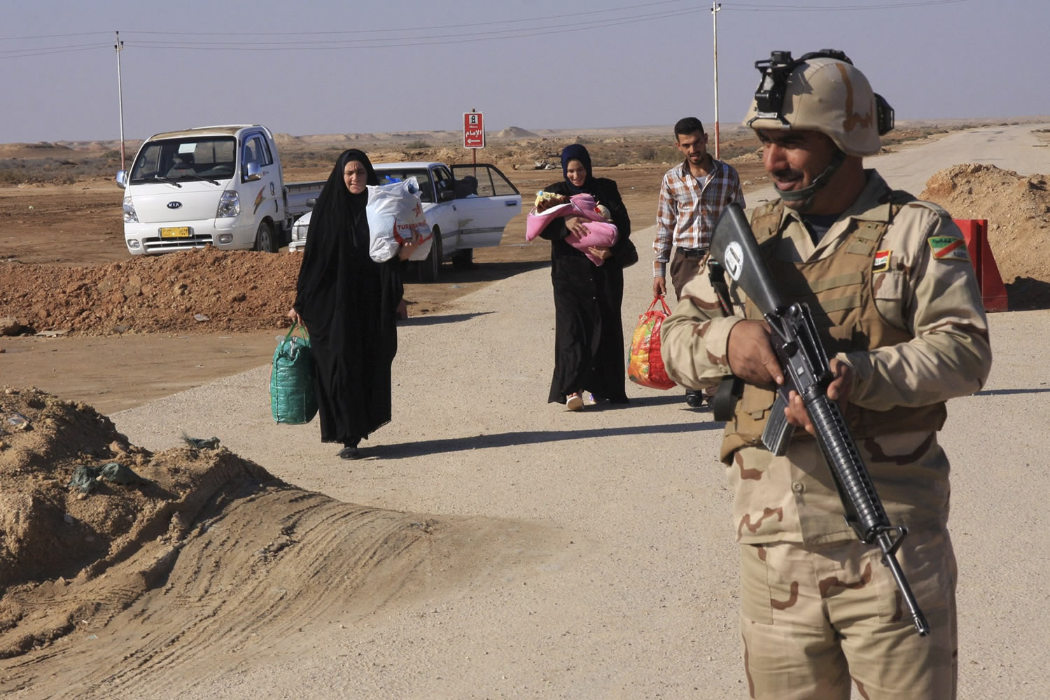 Más de 400 milicianos yihadistas se afianzan en Faluya mientras 13.000 familias abandonan la ciudad