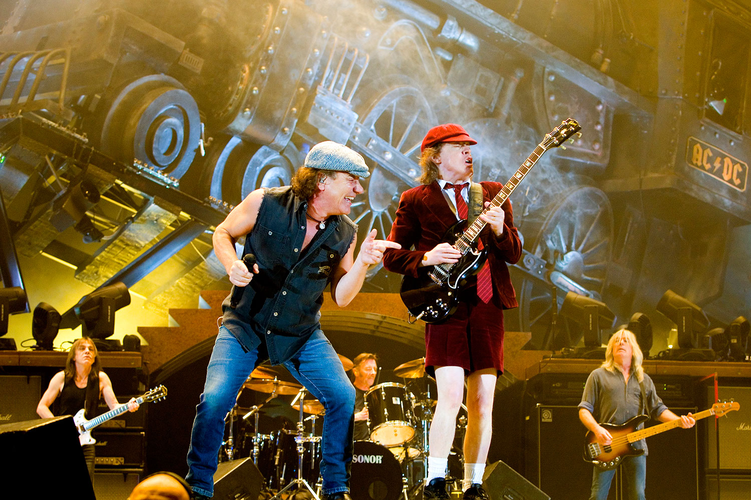 AC/DC anuncia su regreso con motivo del 40 aniversario de la banda