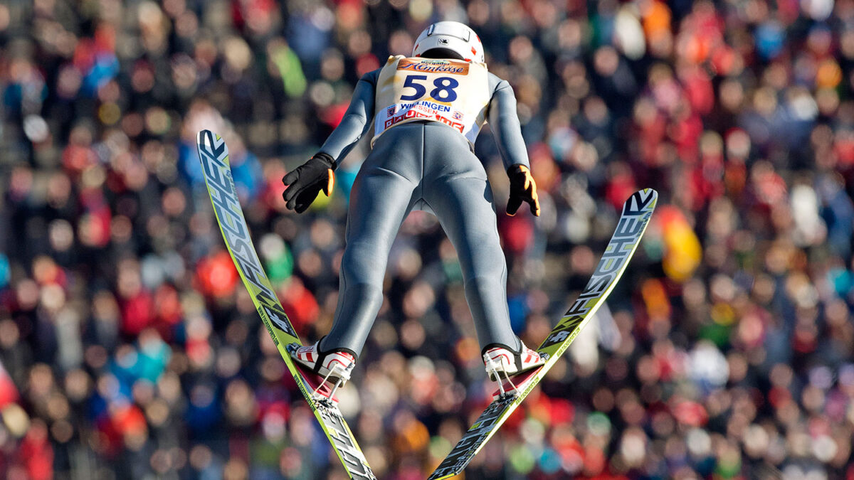 Kamil Stoch se proclama Campeón del Mundo de saltos de esquí en Alemania