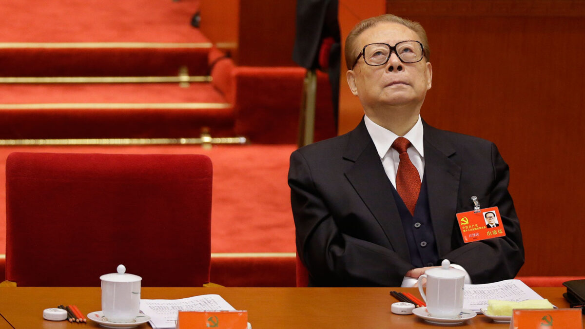 El ex presidente del Gobierno chino, Jiang Zemin, en busca y captura por genocidio en el Tíbet