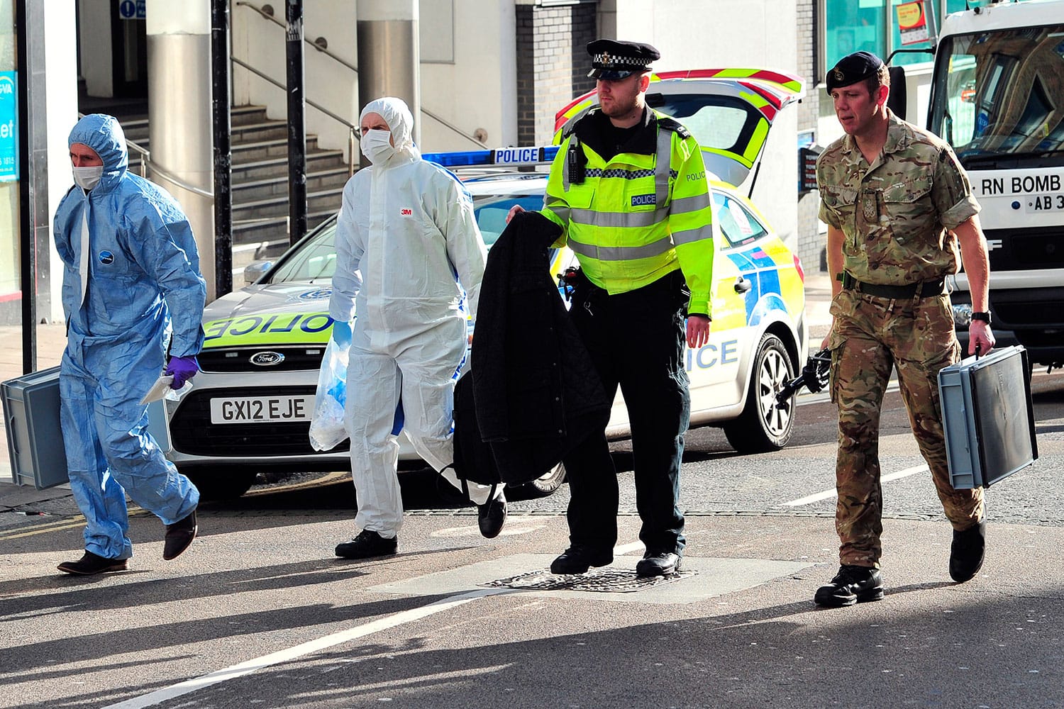7 pequeños artefactos explosivos han sido enviados a centros de reclutamiento del Ejército británico
