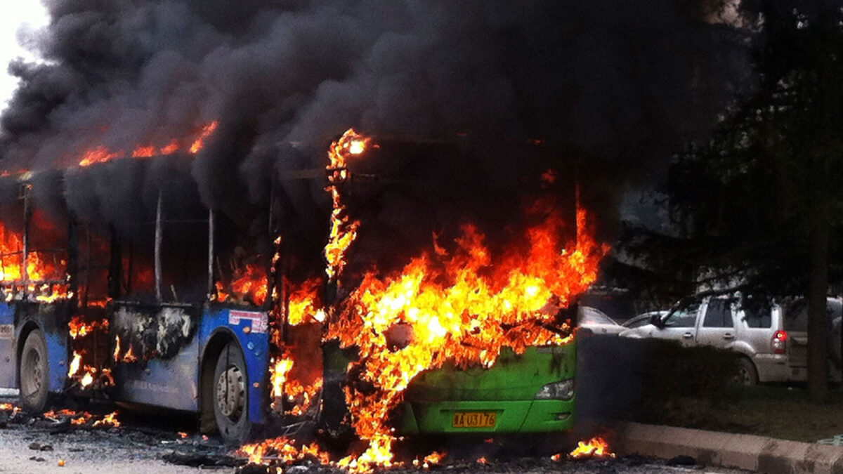 El incendio en un autobús deja 5 muertos en  China