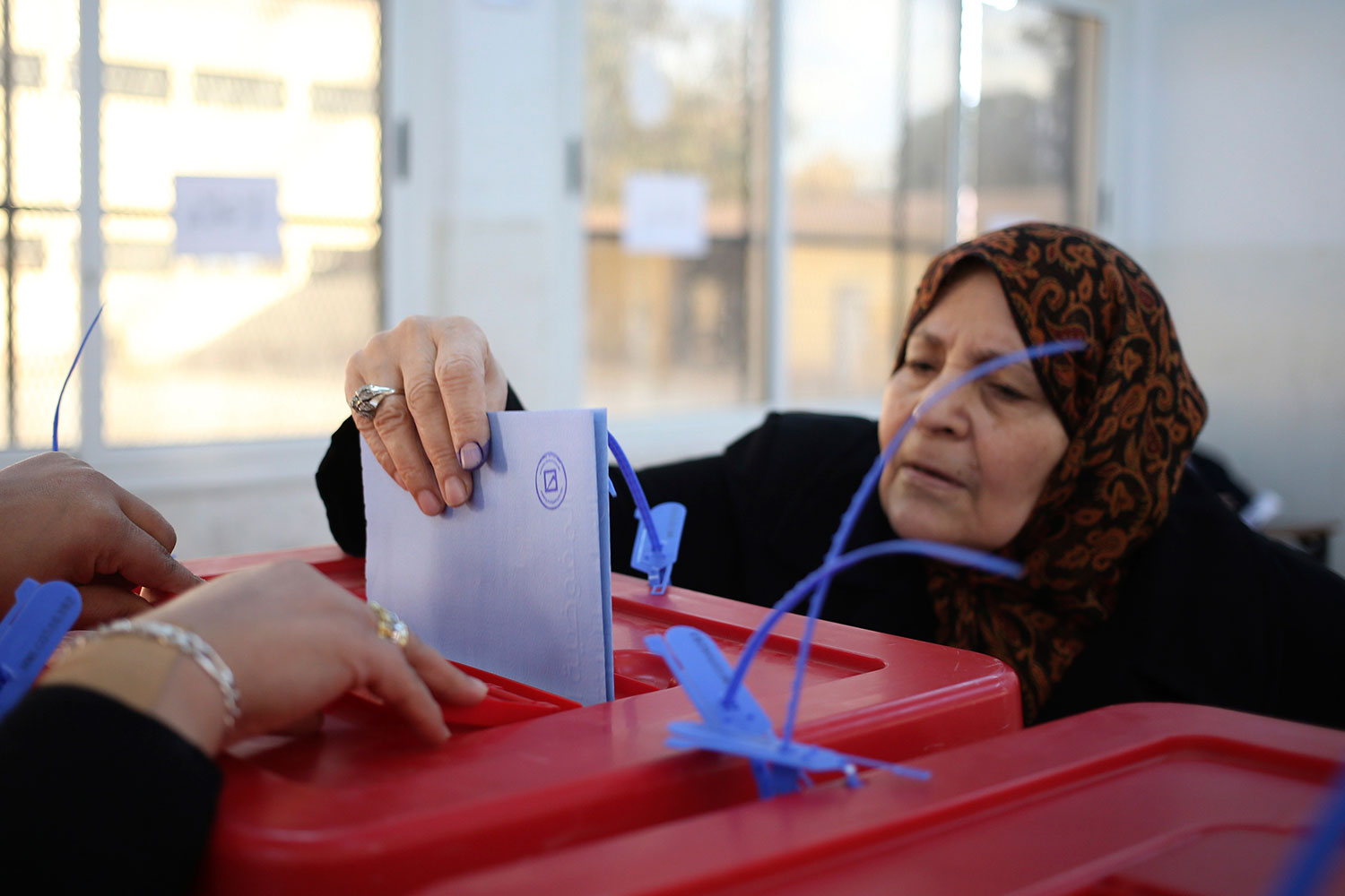 El 48% de los libios ejerce su derecho a voto