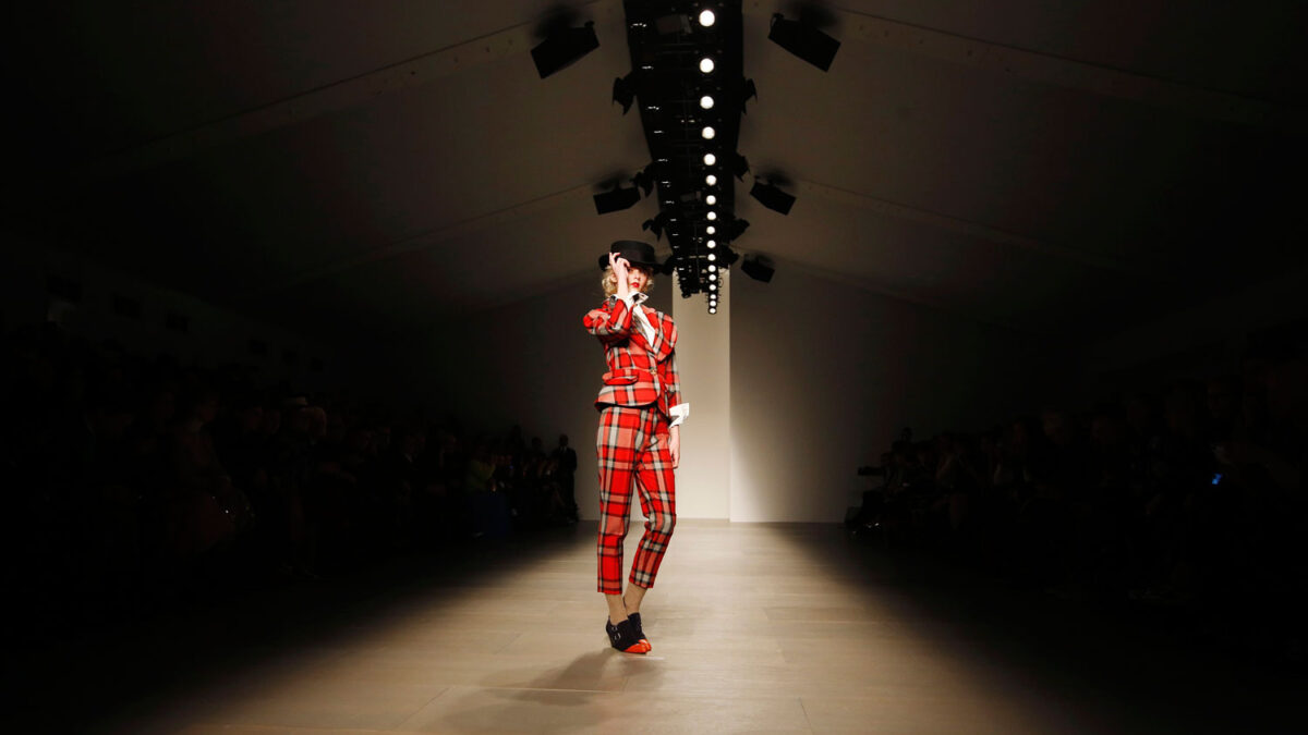 60 diseñadores en la London Fashion Week