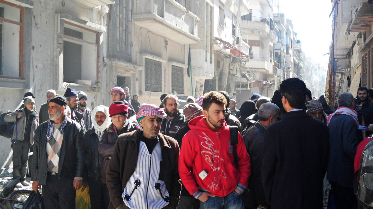 Comienza la evacuación de civiles en Homs