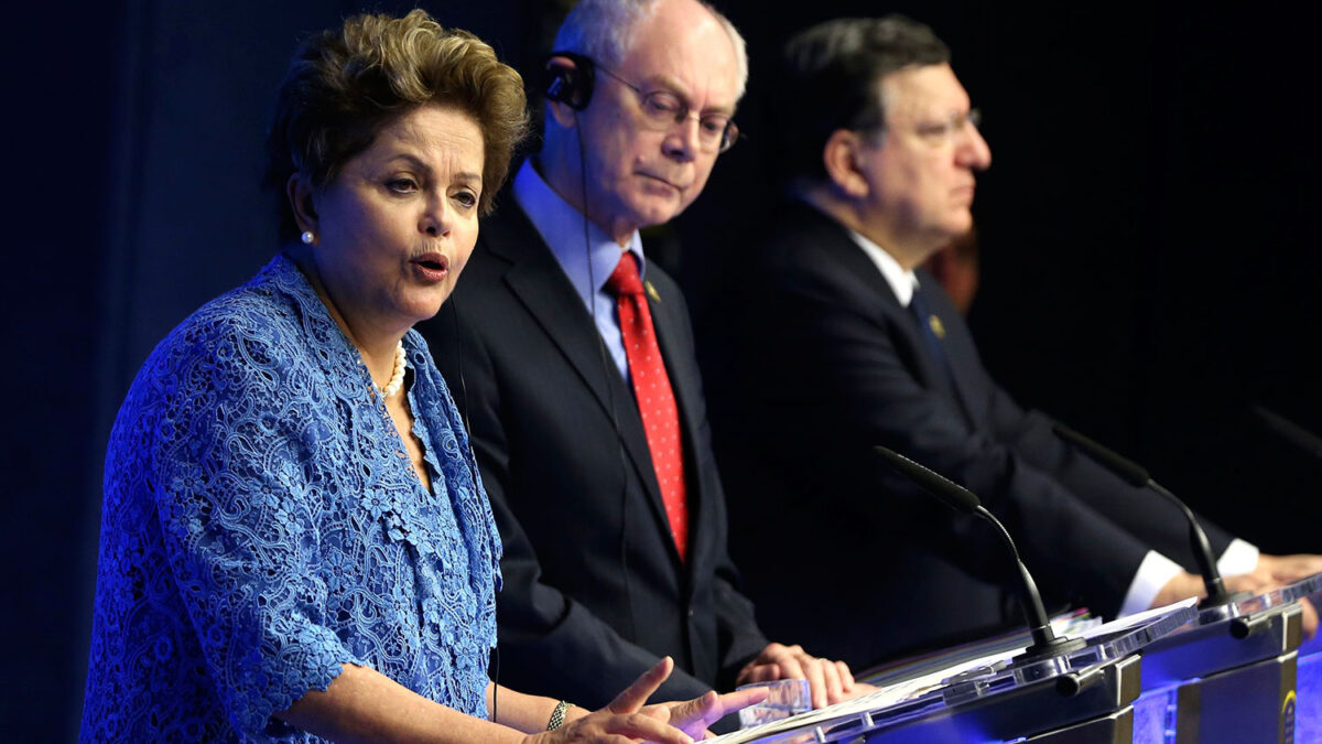 Dilma Rousseff defiende en Bruselas las ventajas fiscales de la zona franca de Manaos