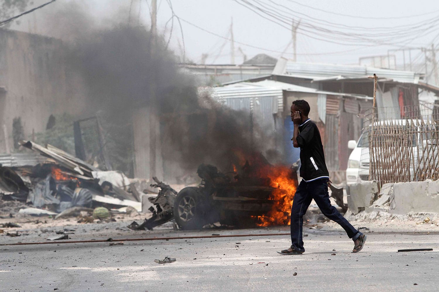 Un atentado en las puertas del aeropuerto de Mogadiscio deja 7 muertos y decenas de heridos