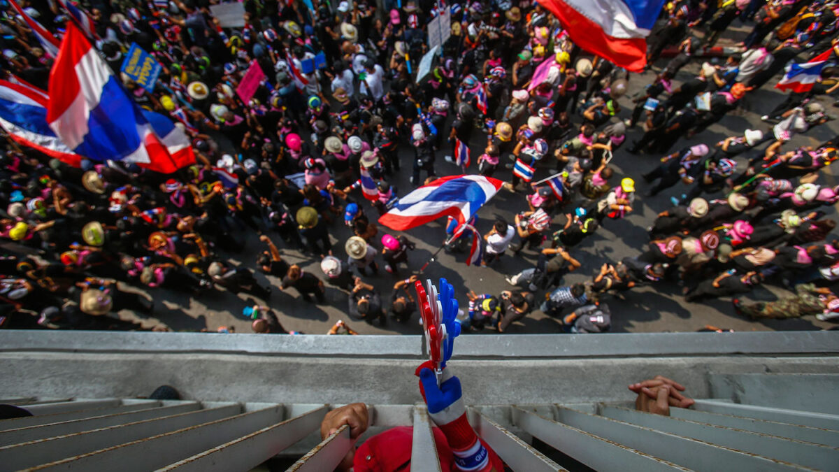 Varios campamentos de manifestantes han sido atacados a tiros en Bangkok