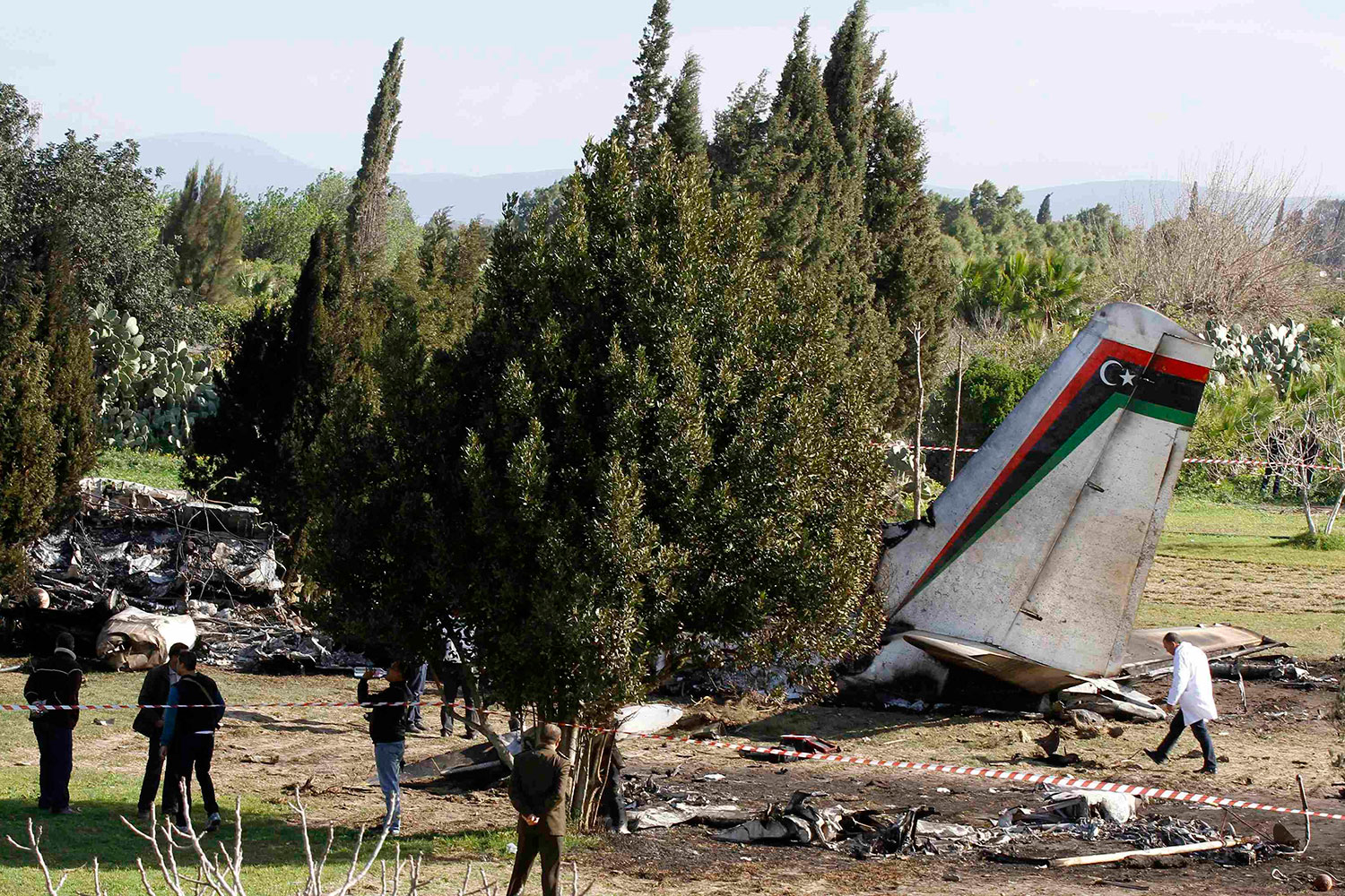 Al menos 11 personas han muerto tras estrellarse un avión de rescate militar en Túnez