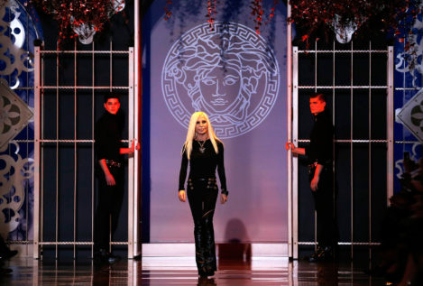 Blackstone se hace con el 20% del capital de Versace por 210 millones de euros