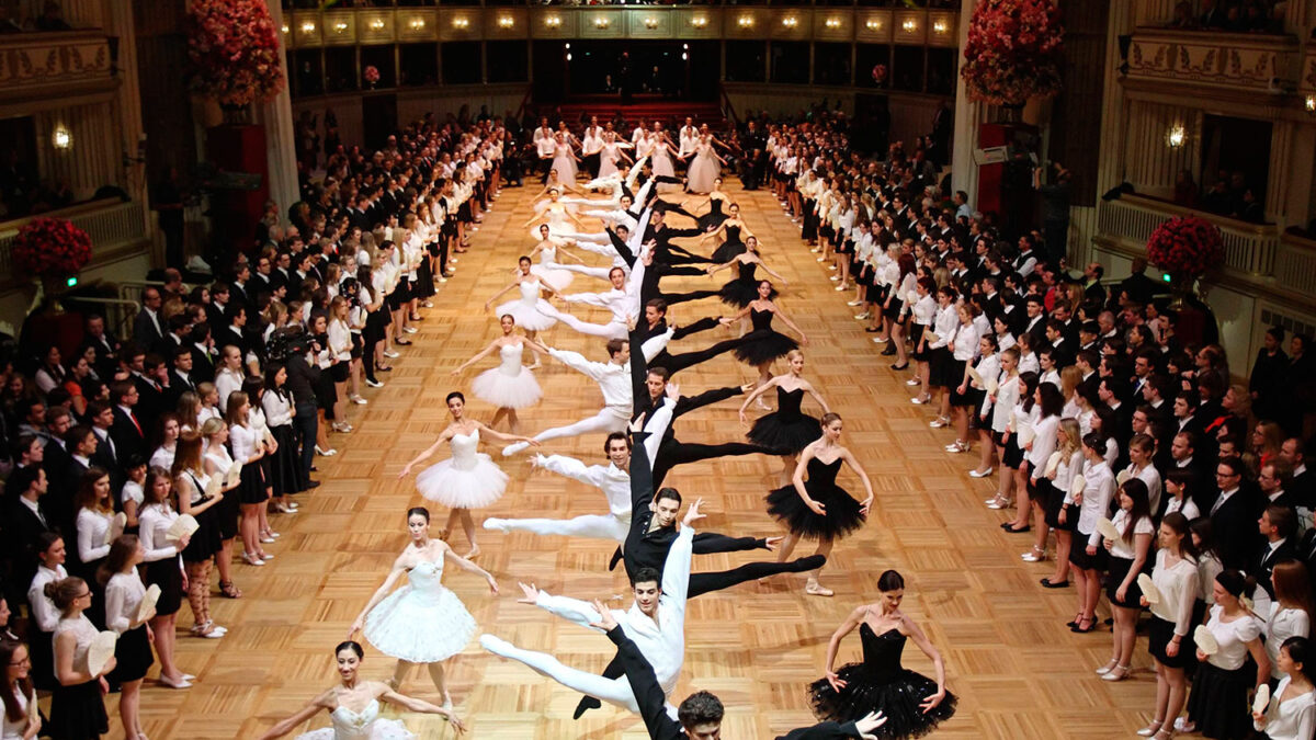 La Ópera de Viena celebra su tradicional baile con motivo del carnaval vienés