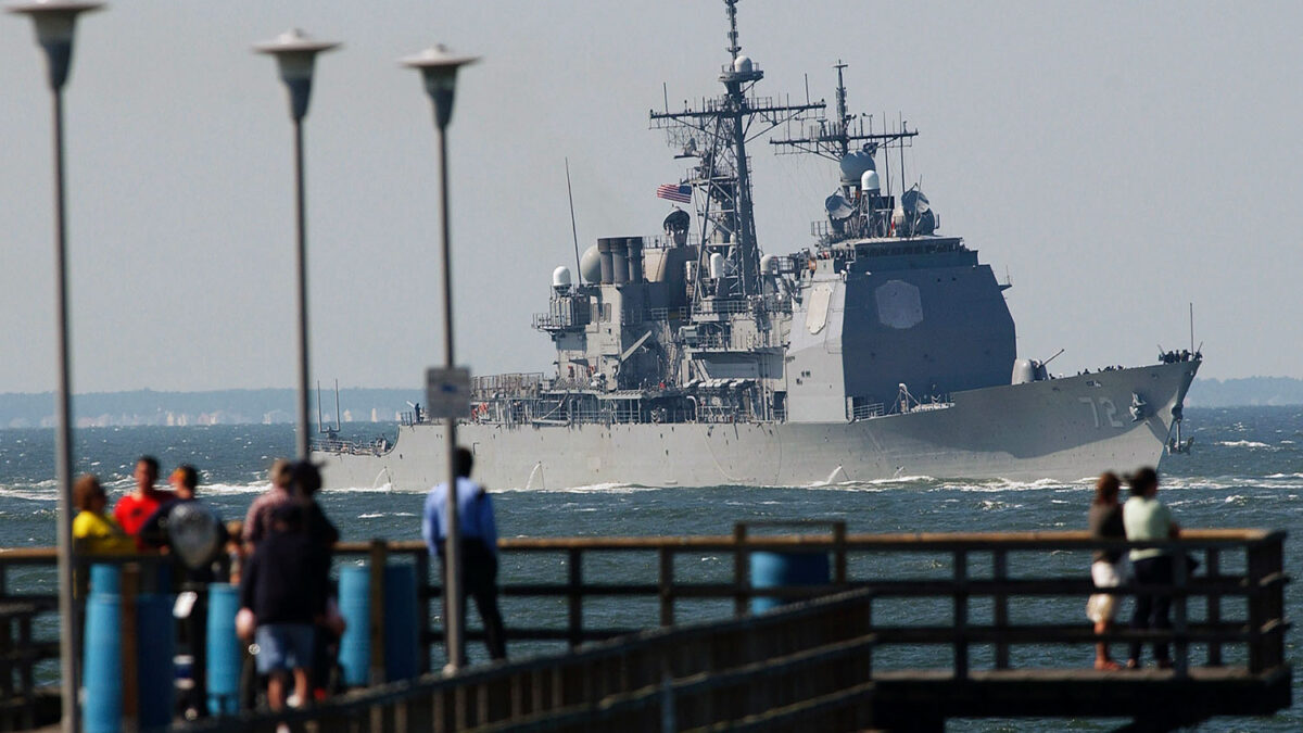 Un tiroteo en la base naval de Norfolk se cobra la vida de un marinero y un civil