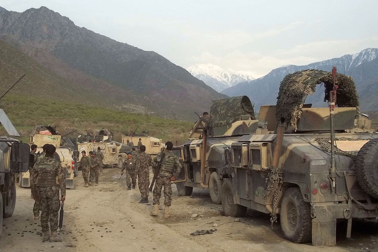 Los talibanes matan a 21 soldados afganos