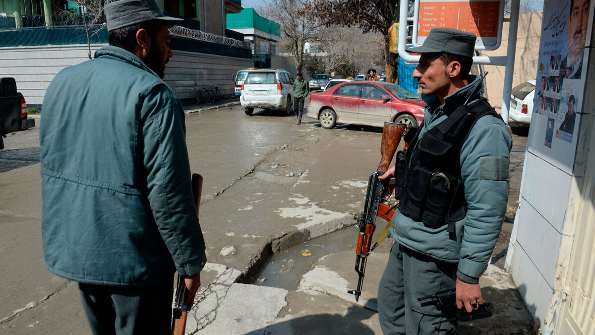 Dos desconocidos disparan en la nuca al periodista sueco, Nils Horner, en Kabul