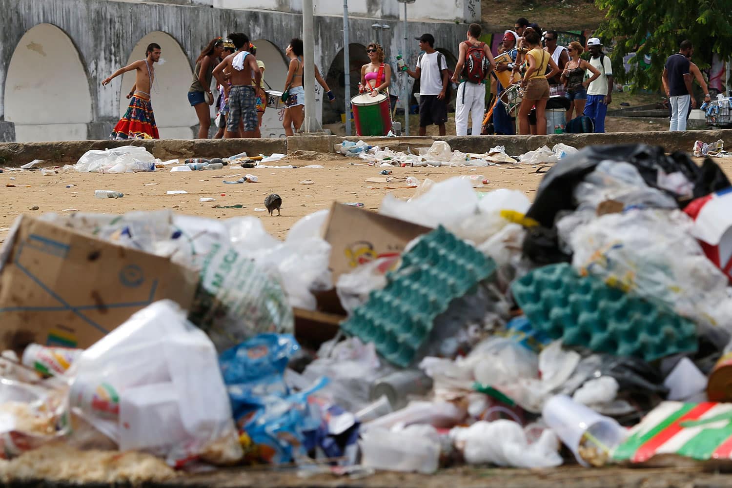 Quinta jornada de huelga de barrenderos en Río de Janeiro