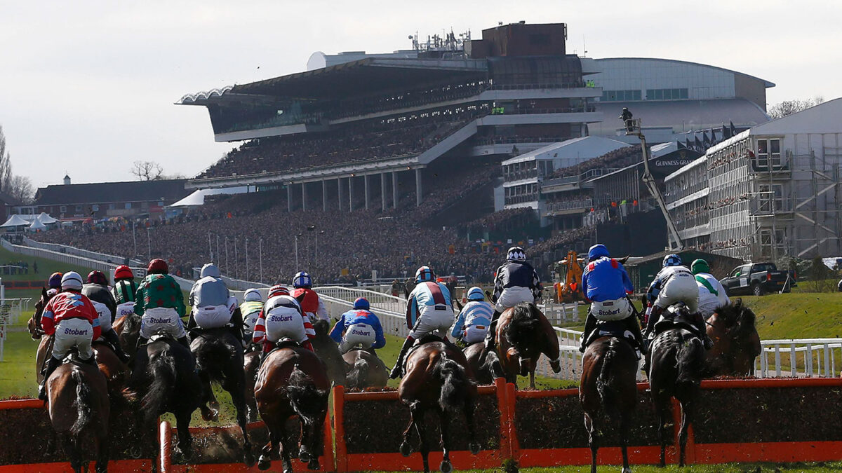 Ruby Walsh lidera la primera carrera de saltos del Festival de Cheltenham