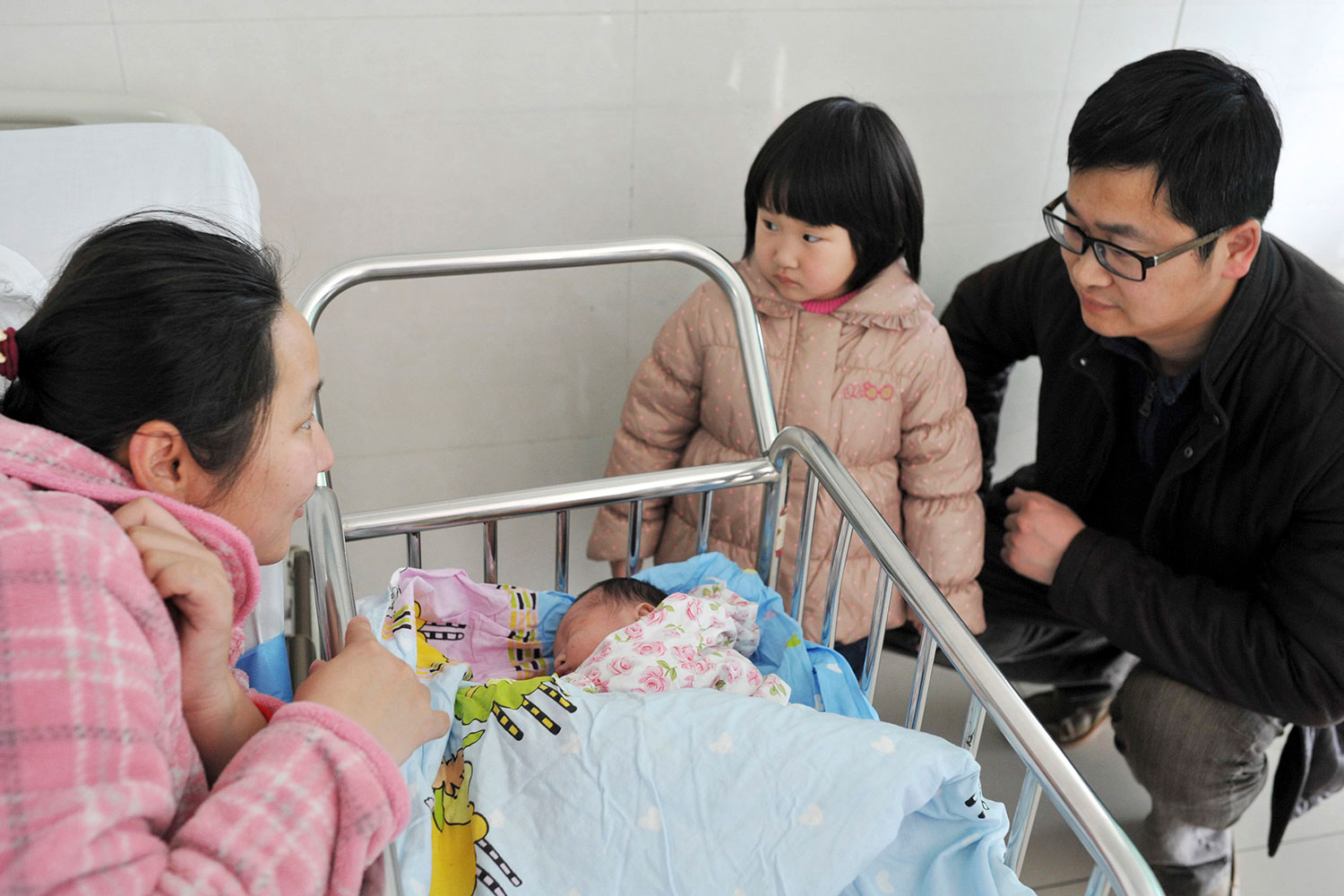 Li Yan primera mujer china en obtener el permiso para tener un segundo hijo
