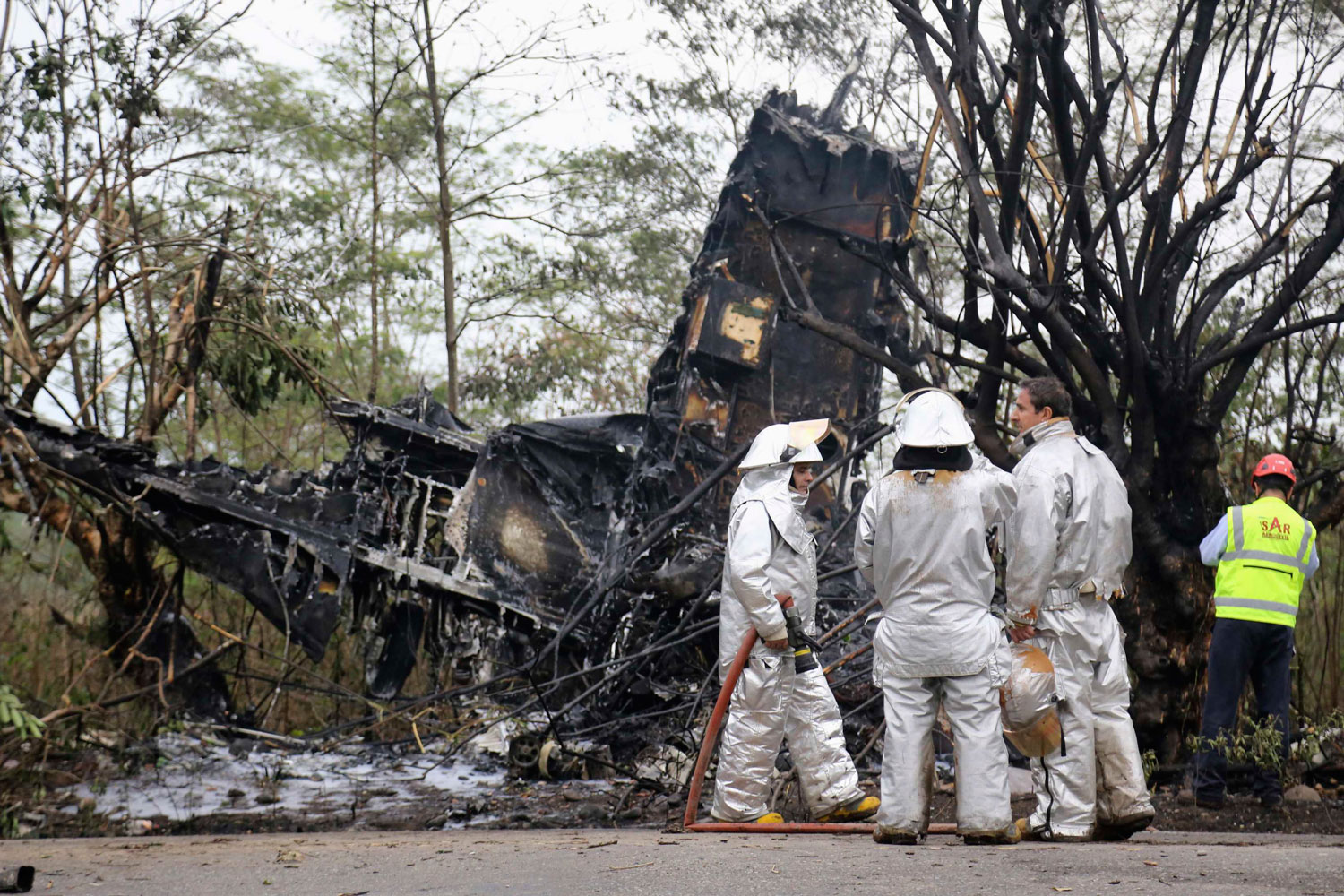 Mueren los cinco ocupantes del avión ambulancia que chocó cerca del aeropuerto de Villavicencio