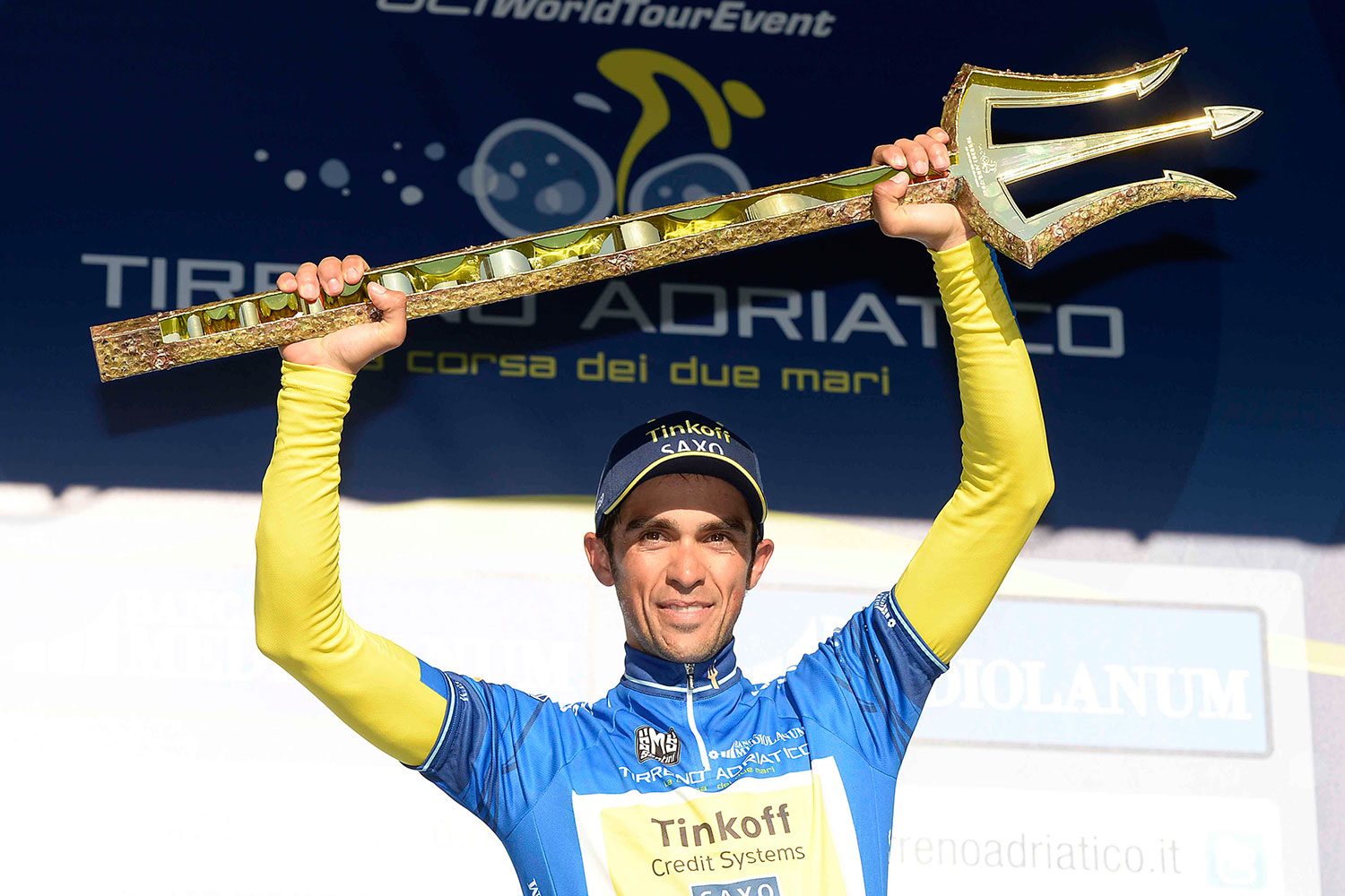 Alberto Contador vuelve a saborear el triunfo en la Tirreno-Adriático