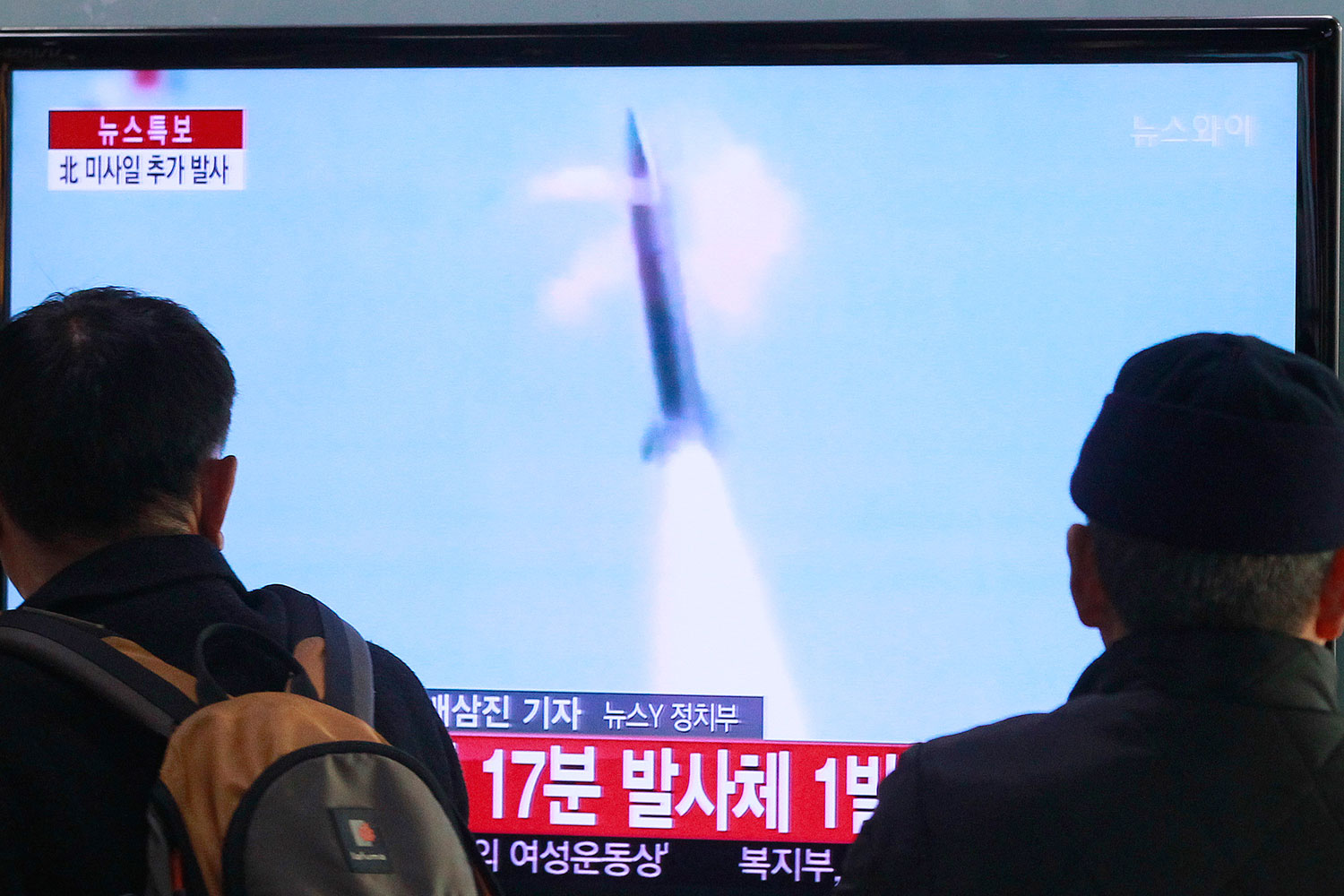 Corea del Norte lanza 7 misiles en plenas maniobras militares de Corea del Sur y Estados Unidos