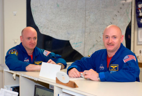 La NASA estudiará los efectos de los vuelos espaciales en humanos a través de astronautas gemelos