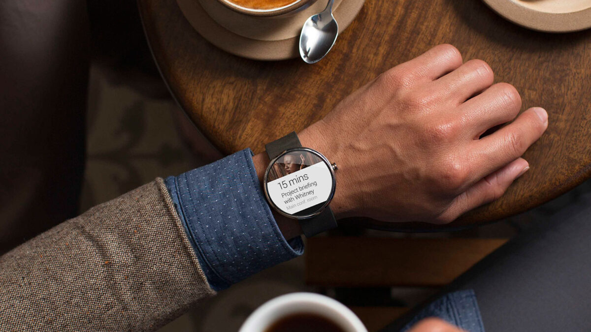 Google lanza Android Wear sumándose a la carrera de los wearables