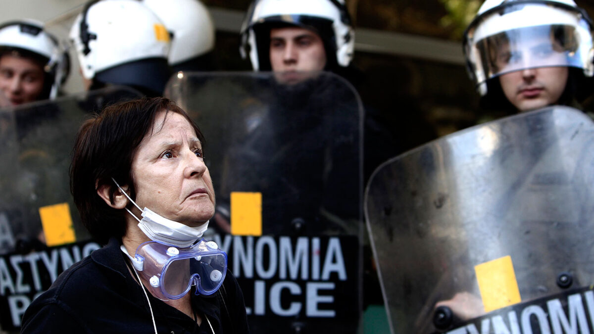Trabajadores del sector público heleno protestan contra los planes de privatización