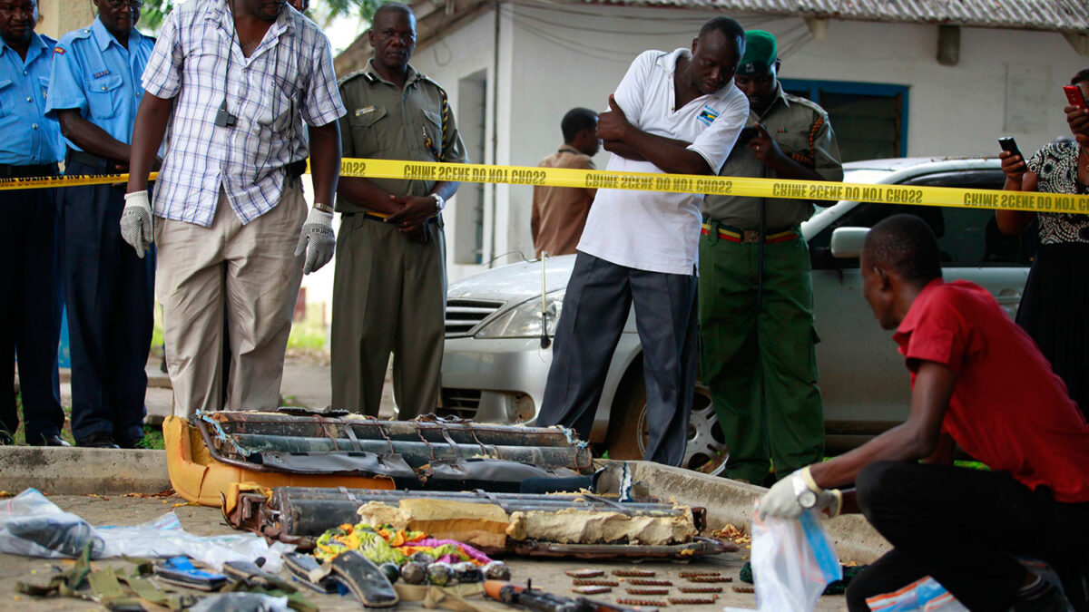 Detenidos dos somalíes que se dirigían al puerto de Mombasa en un coche que portaba explosivos