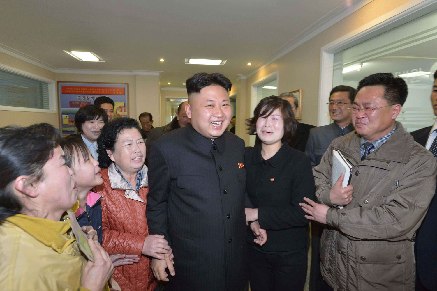 Corea del Norte obliga a los hombre a cortarse el pelo como Kim Jong Un