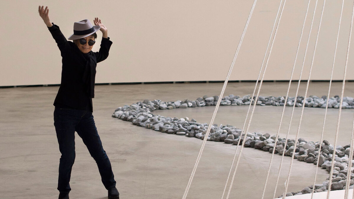 Yoko Ono estrena 3 perfomances en la exposición «Yoko Ono. Half-A-Wind Show», en Bilbao