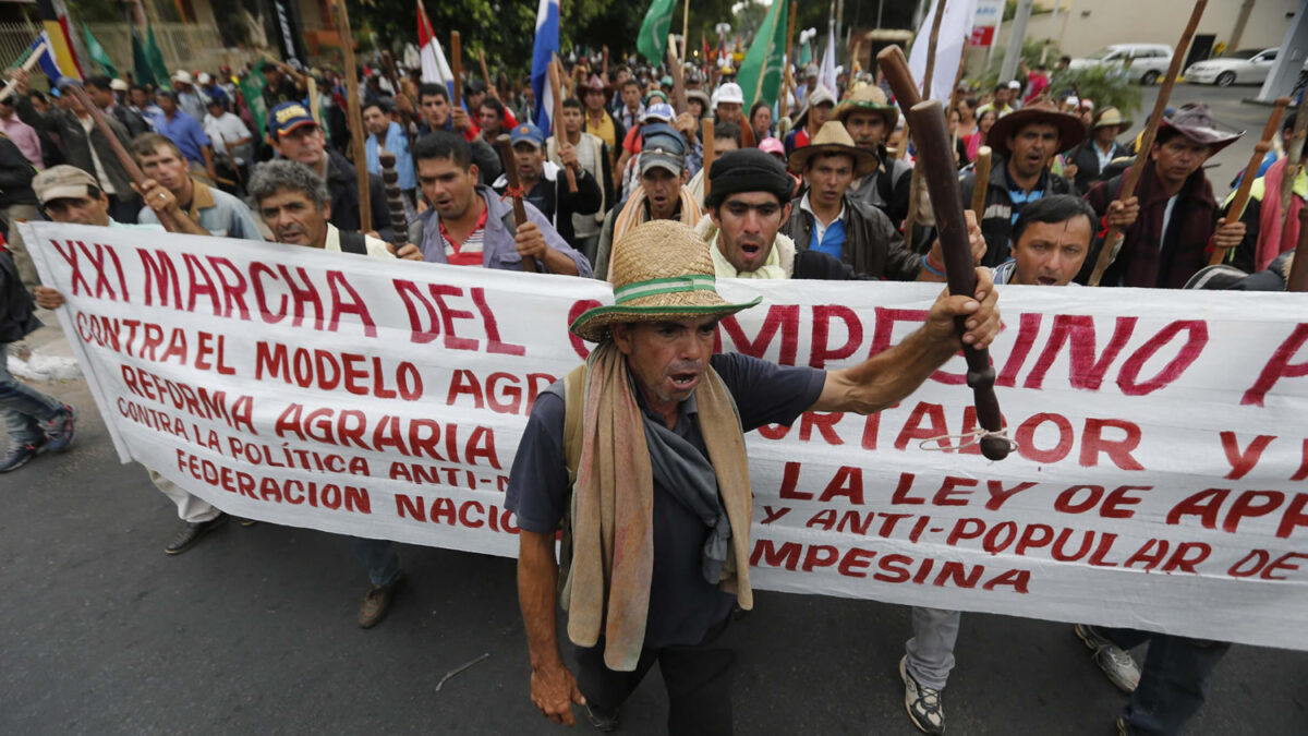 Huelga general en Paraguay contra la privatización de los servicios públicos