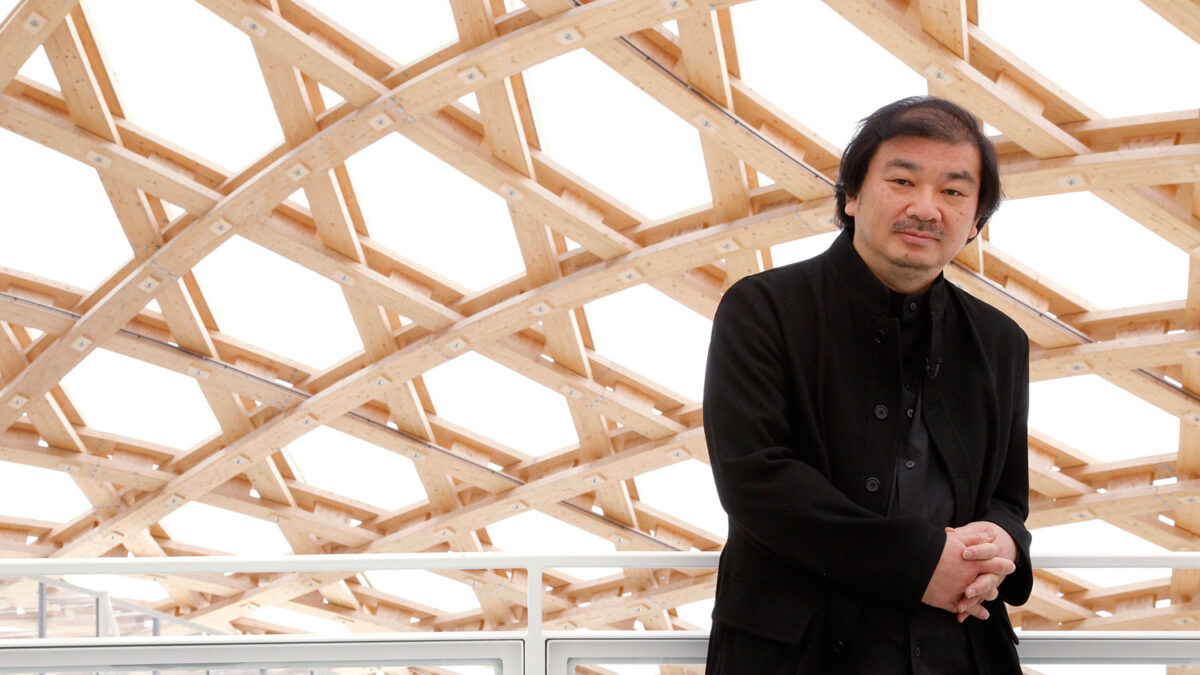 El arquitecto japonés Shigeru Ban ha sido galardonado con el Premio Pritzker