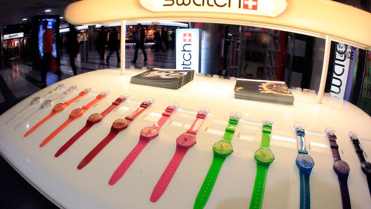 Swatch demanda a Target por vender imitaciones de sus relojes