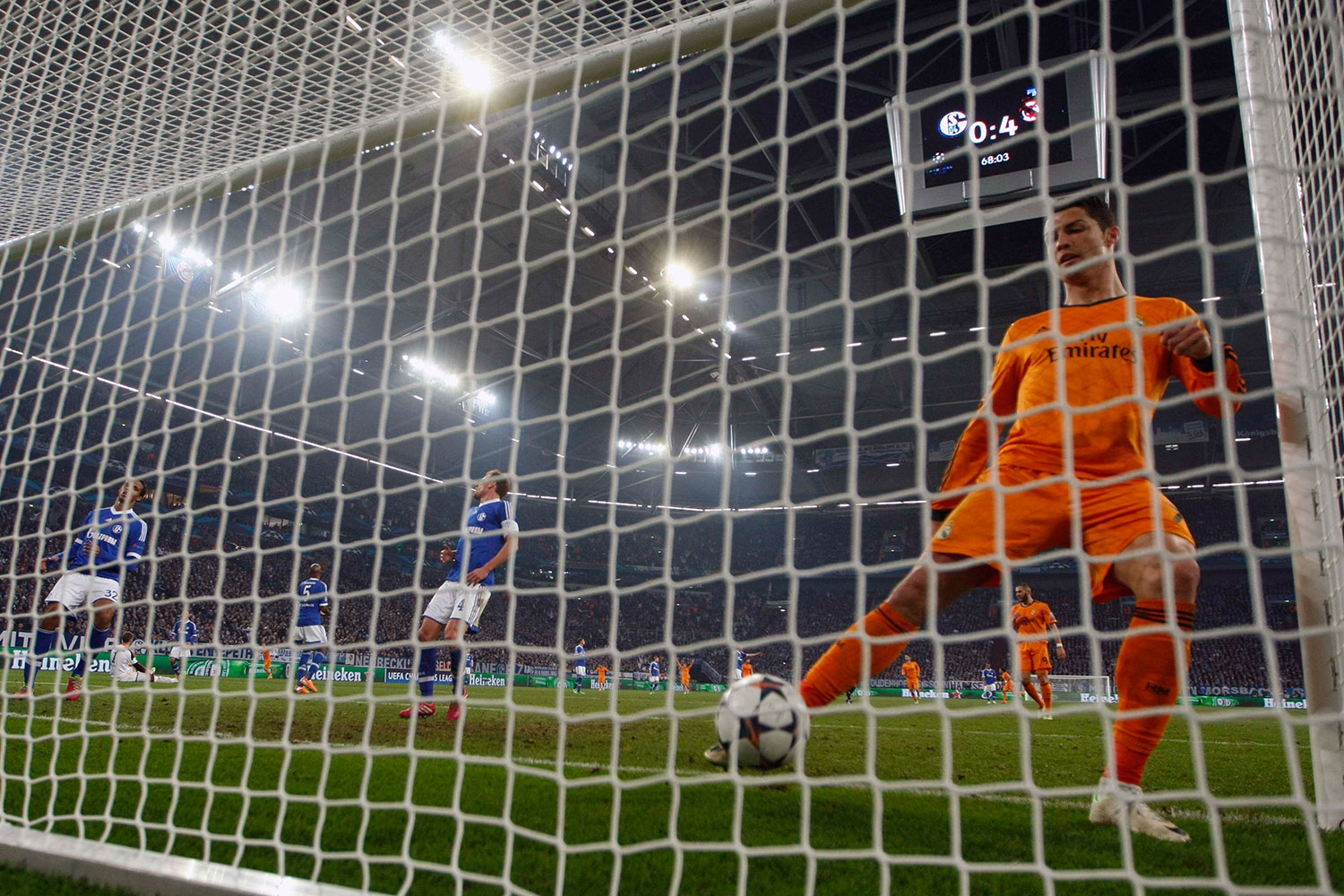 El Real Madrid aplasta al Schalke (6-1) y pasa a cuartos de final de la Champions League