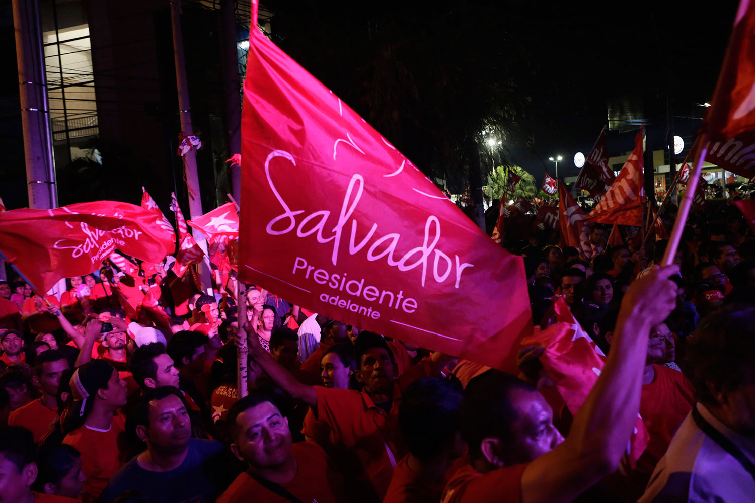 El Tribunal Electoral considera «irreversible» la victoria del exguerrillero Salvador Sánchez Cerén