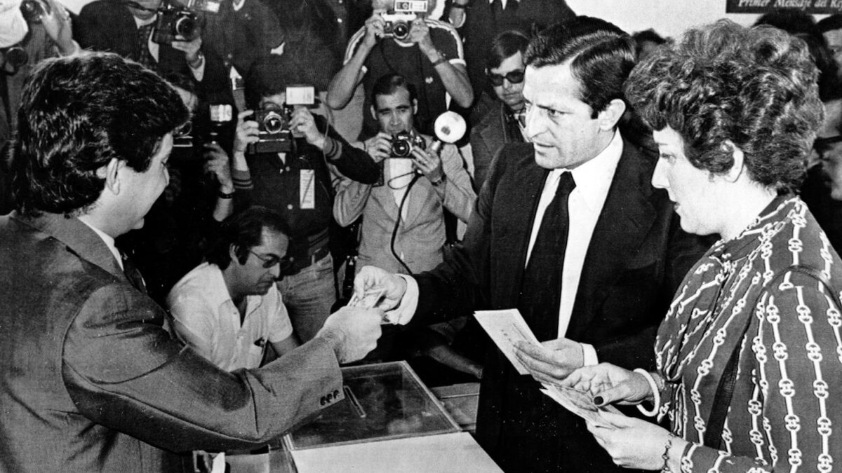 Tras más de una década de enfermedad, se apaga la vida del expresidente español Adolfo Suárez