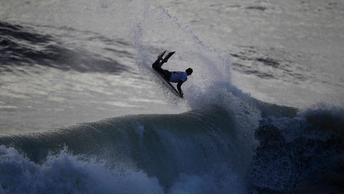 Alex Uranga gana la Edición Especial Sumol Nazaré