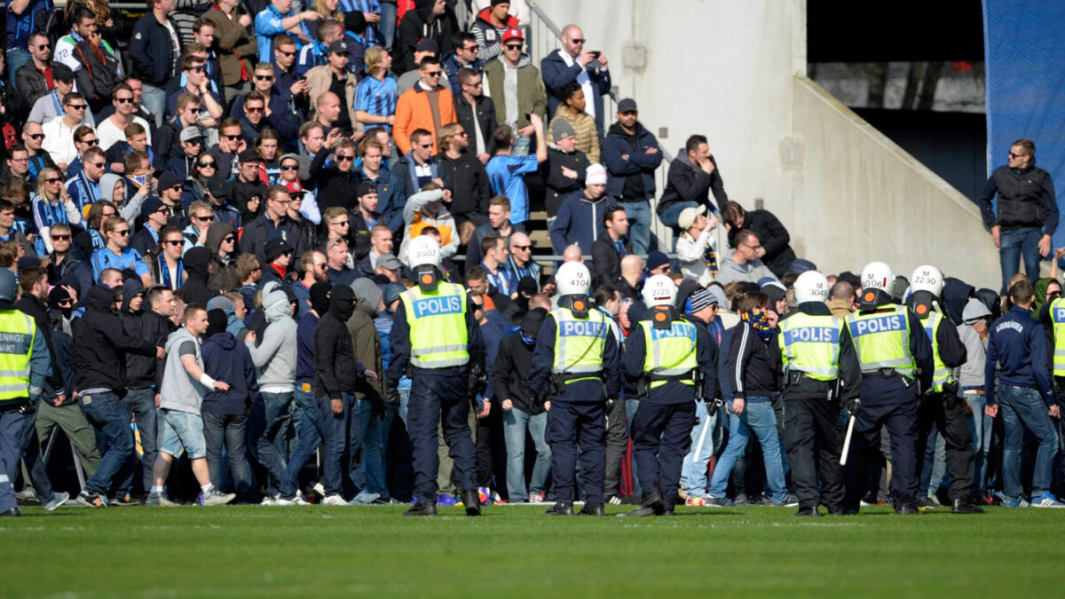 Un muerto en enfrentamientos en el partido entre Helsingborg y Djurgarden