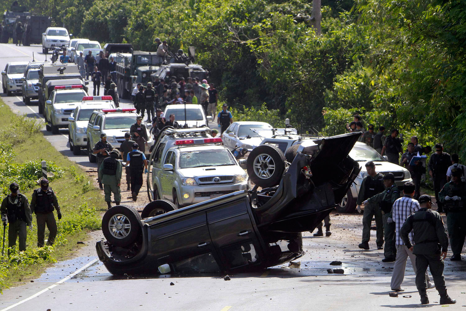 Mueren 2 policías tras la explosión de una bomba en Tailandia