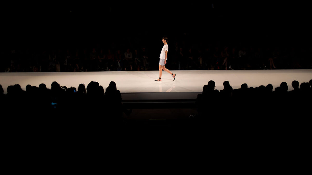 La alta costura israelí se cita en la Tel Aviv Fashion Week