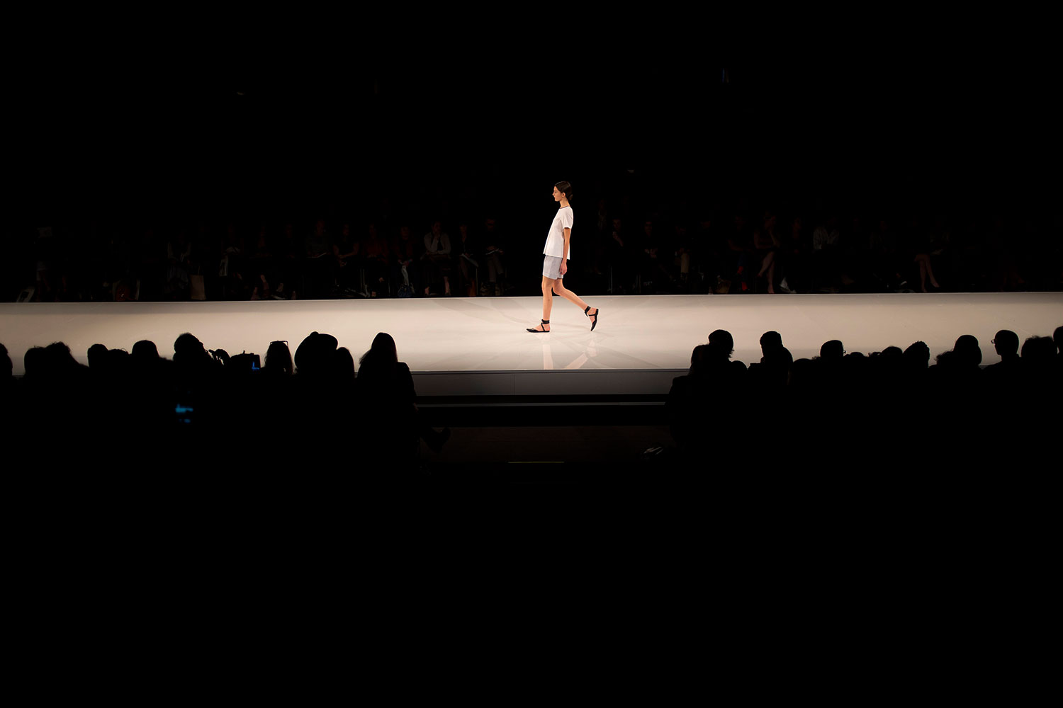 La alta costura israelí se cita en la Tel Aviv Fashion Week