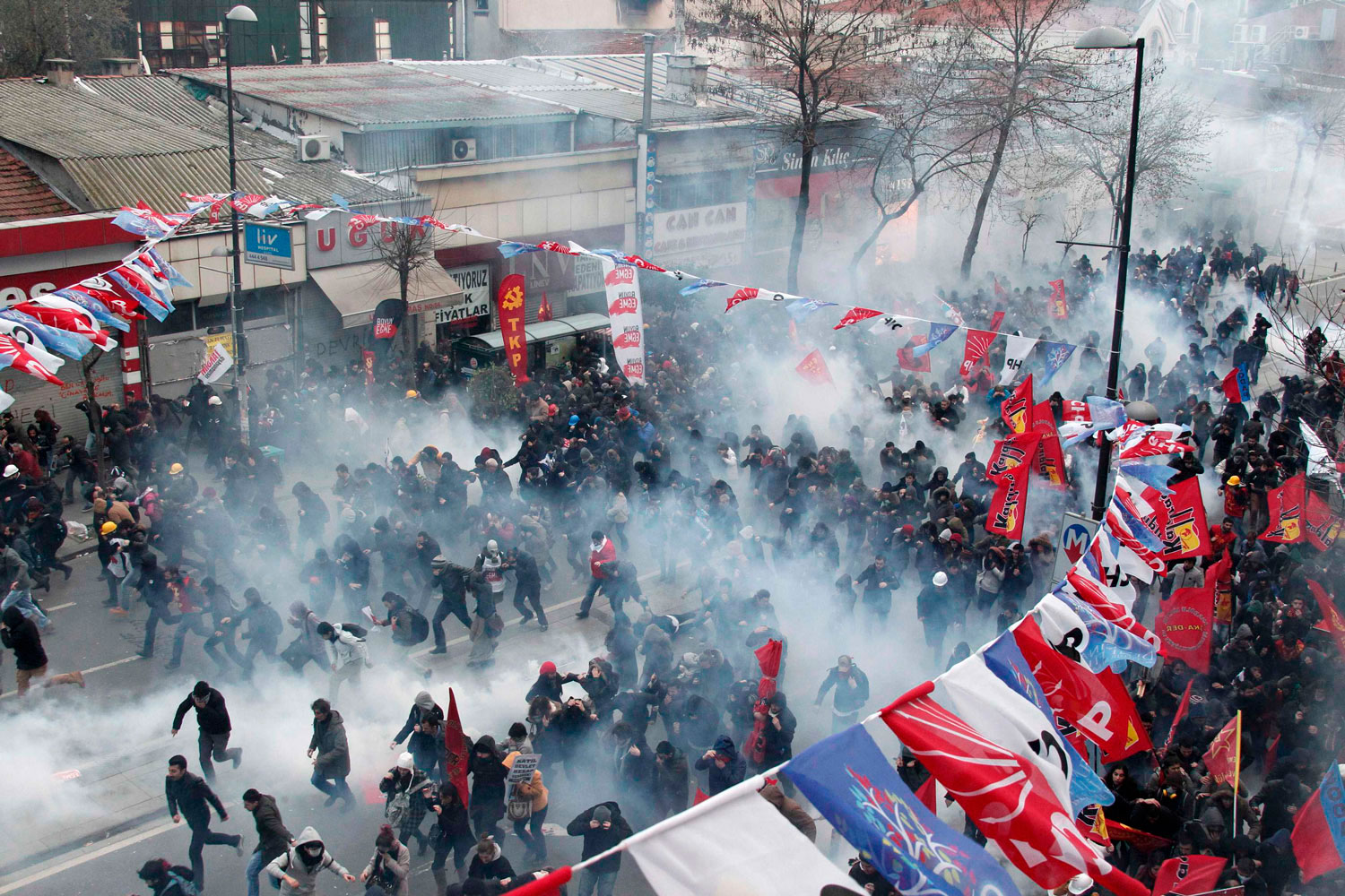 Mueren dos personas en las manifestaciones de Estambul por la muerte del manifestante, Berkin Elvan