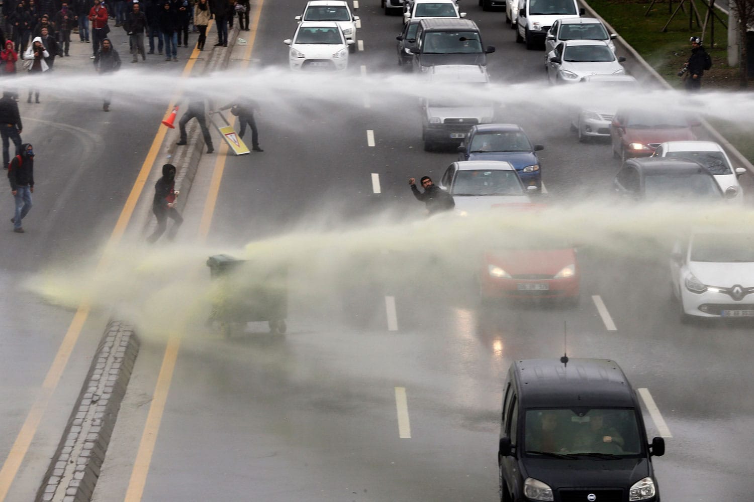 Ankara protesta por la muerte de Berkin Elvan, herido en las manifestaciones antigubernamentales