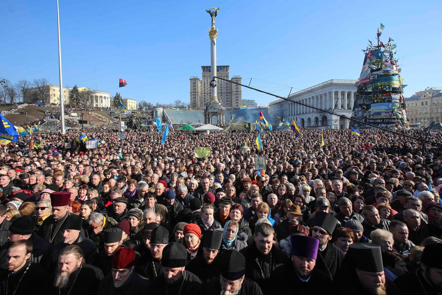 Ucranianos se manifiestan en contra de la guerra