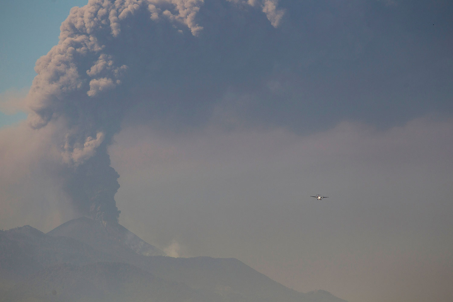 El volcán Pacaya entra en erupción