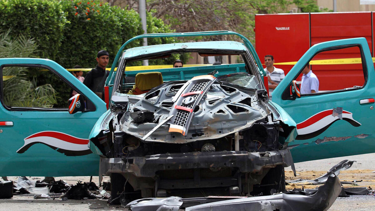 Muere un alto cargo de la policía tras explotar una bomba lapa colocada bajo su coche