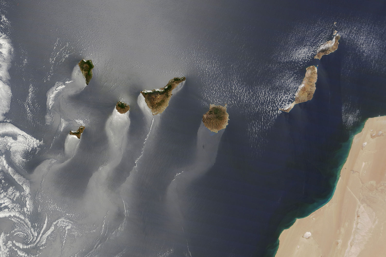 Islas Canarias foto de la NASA 2014