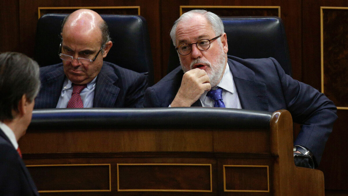 El excomisario de Energía Cañete: «La prisa por la reforma energética es mi gran preocupación»